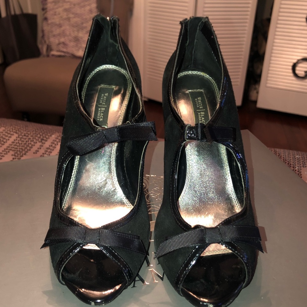 Beautiful Black Heeled Sandals with Bows